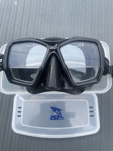 Scuba diving equipment - scuba,