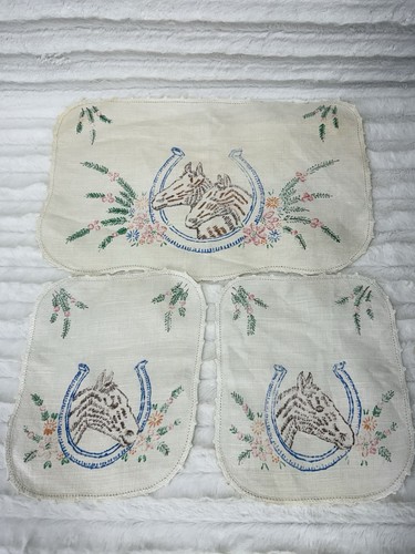 Vintage embroidered armchair - embroidered,