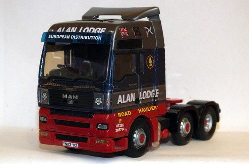 Corgi modern truck man tga - modern,