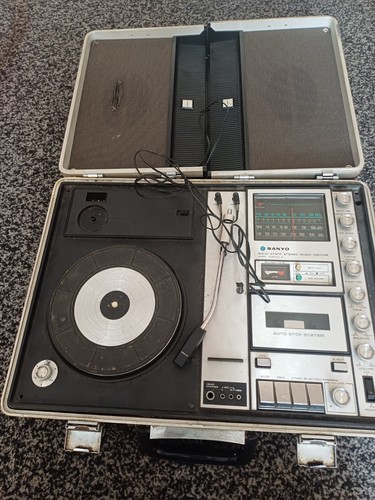 Sanyo portable stereo music - sanyo,