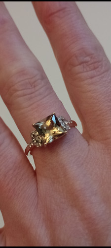 14k yellow gold princess cut - yellow,