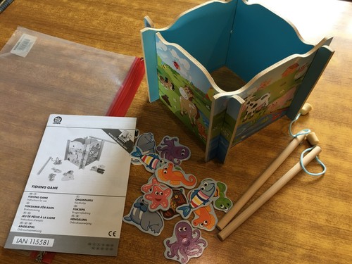 Magnetic wooden fishing game
