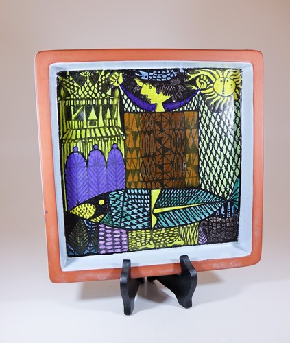Faience dish with - leafs, stig