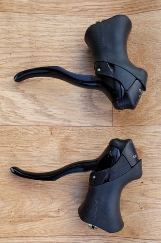 Pair shimano 2200 8 - pair, st-2200