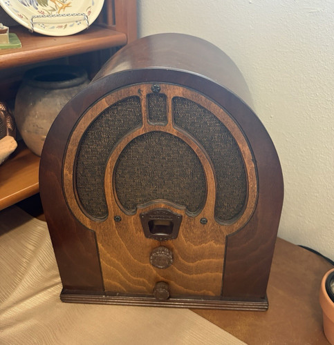Philco model 80 - 80, cathedral