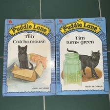 Set of 2 Ladybird books, puddle lane, stage 1. Tim Turns Green/catchamouse
