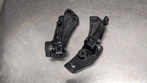 Kawasaki zr750 footrests pegs - footrests,