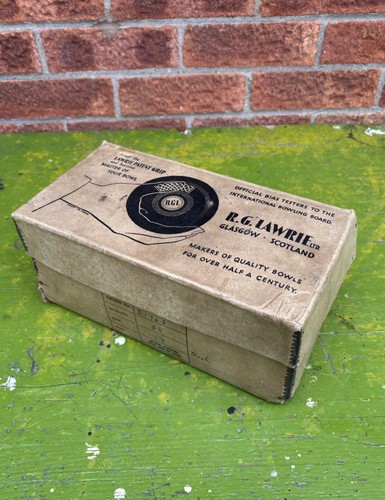 Vintage lawrie lawn bowls - lawn,