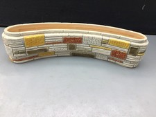 SYLVAC  CURVED BRICK WALL