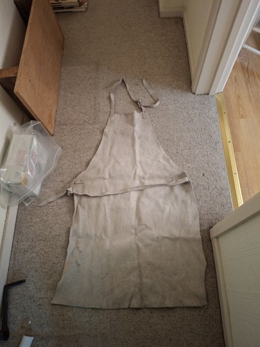 Leather apron for taxidermy - leather,