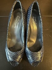 Stuart Weitzman Russell &