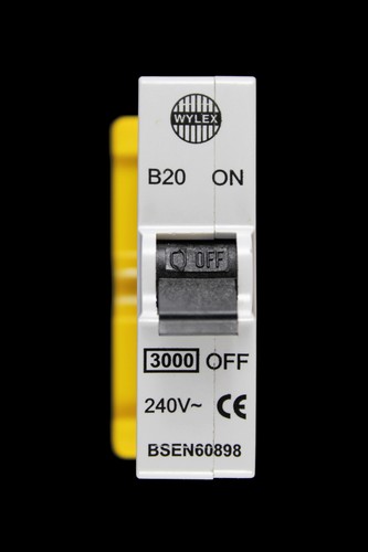 Wylex amp curve 3ka - curve, b