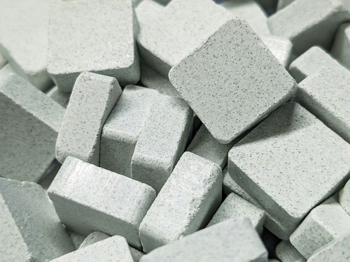100 mineral block food - 100,