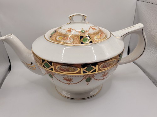 Imari style tea pot - &,