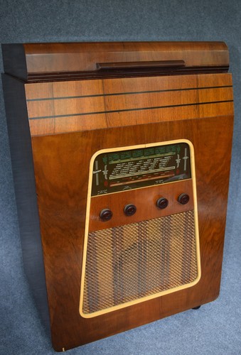 Vintage art deco radiogram - , in