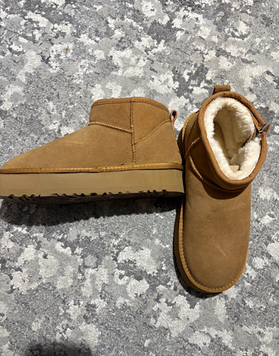 Ugg women beige suede - women’s,