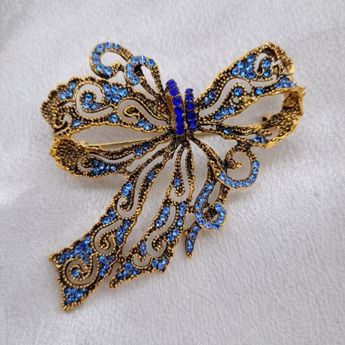Large blue colour - blue,