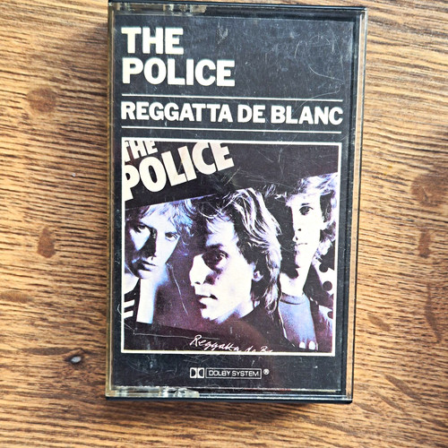 The police reggatta de - de, blanc