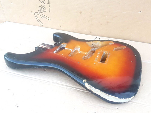 1983 squier fender - by,