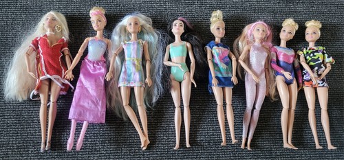 Joblot bundle barbie dolls - 8,