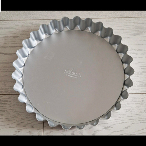 Silverwood 9in deep - deep, fluted