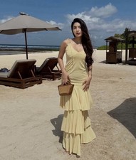 ZARA WOMAN SS25 V NECK RUFFLED