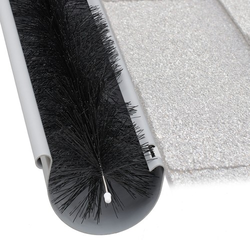 Gutter brush gutter