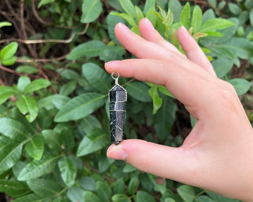 Black tourmaline wire - wire, wrapped