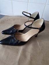 1995 Clarks leather pointed