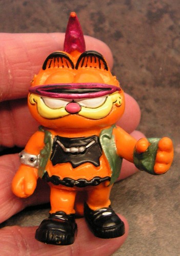 Garfield biker punk plastic - garfield, 3"