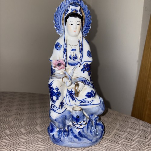 Chinese guanyin figurine - figurine, –