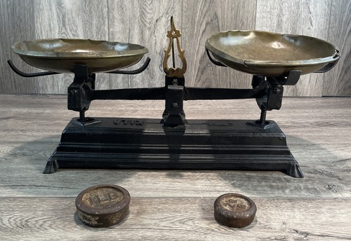 Large antique kilo scale - large, 10