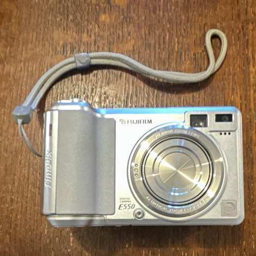 Fujifilm finepix e550 - finepix, 6.3mp