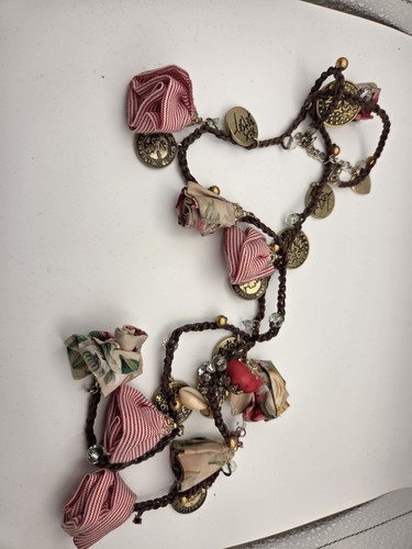 Betsey johnson cameo - betsey,