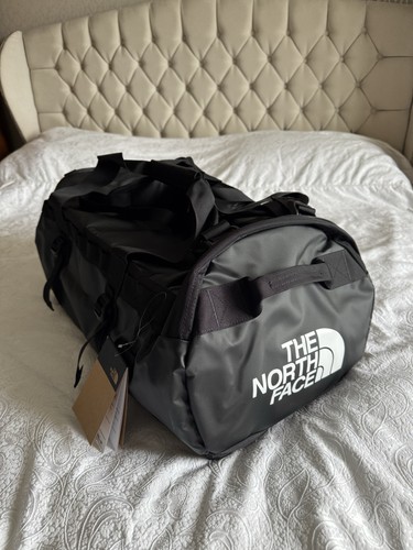 Bnwt the north face base - the,