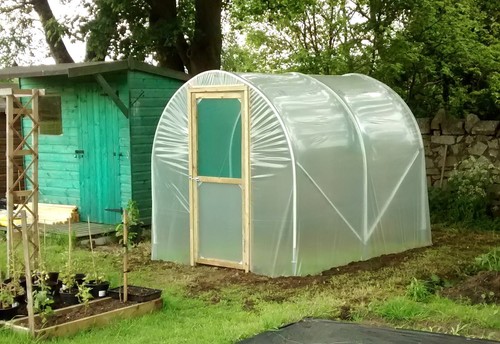 Polytunnel 6ft wide - wide,