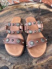 Penelope Chilvers Women’s