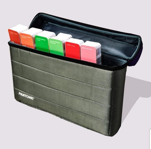 Pantone gpg301b essentials - pantone,