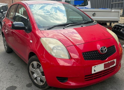 12 toyota yaris mk2 - toyota,
