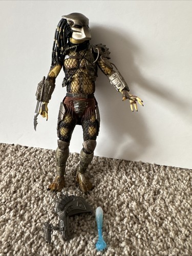 Alien jungle hunter predator - alien,