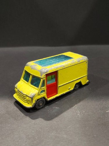 Vintage 1966 husky - husky, diecast
