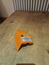 A GENUINE STIHL 024AV CHAINSAW CYLINDER TOP COVER WITH SCREW 1121 084 0900 