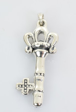 La Dea Bendata Key Pendant in