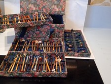 Set Of 4 Trays Containing 75