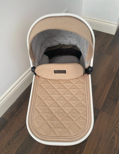 Venicci pram hooded - bed, base