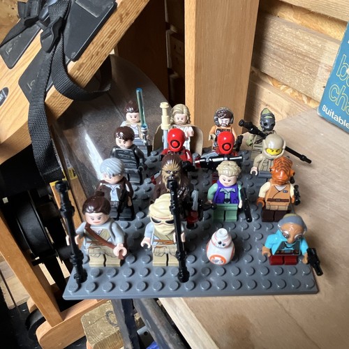 Lego star wars minifigure lot - star,