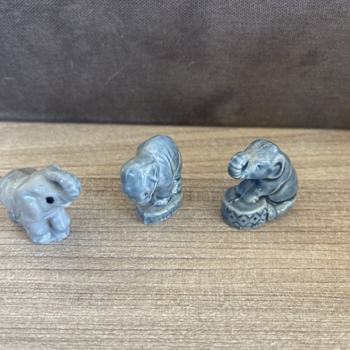 Wade elephants - wade,