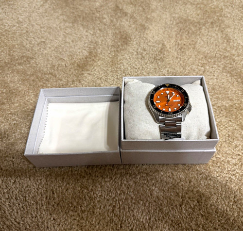 Seiko sports orange dial - 5,