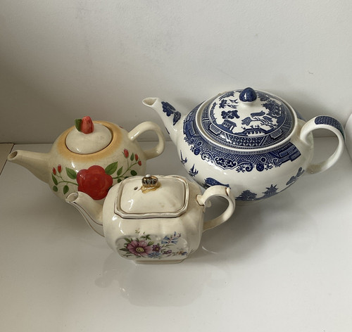 Ceramic white blue floral - &,