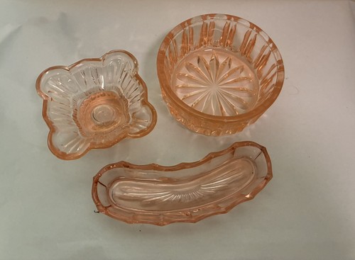 Pink glass dressing table - pink, set